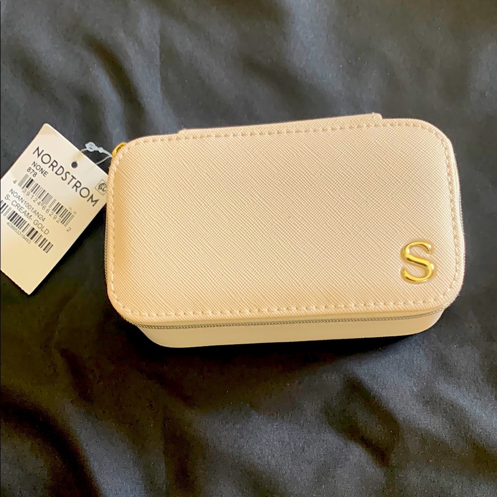 Nordstrom Cream Travel Jewelry Casel